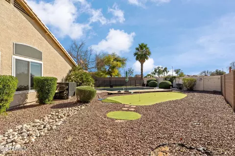 Exterior - 389 E Arabian Dr, Gilbert, AZ 85296 photo 6 of 9