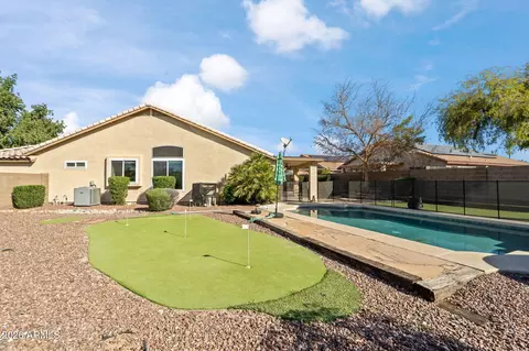 Exterior - 389 E Arabian Dr, Gilbert, AZ 85296 photo 5 of 9
