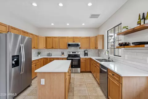 Kitchen - 3543 E Calistoga Dr, Gilbert, AZ 85297 photo 2 of 5