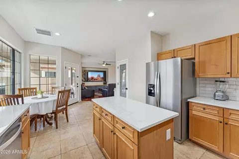Kitchen - 3543 E Calistoga Dr, Gilbert, AZ 85297 photo 4 of 5