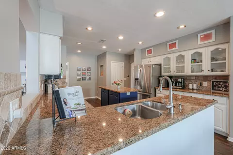 Kitchen - 4038 E Glencove St, Mesa, AZ 85205 photo 3 of 4
