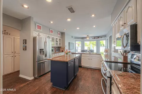Kitchen - 4038 E Glencove St, Mesa, AZ 85205 photo 4 of 4