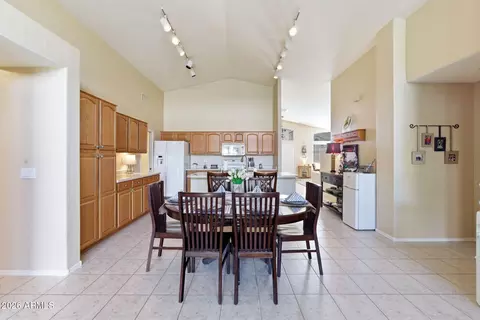 Dining - 1866 E Sagebrush St, Gilbert, AZ 85296 photo 2 of 3