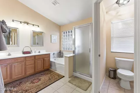 Bath - 1866 E Sagebrush St, Gilbert, AZ 85296 photo 1 of 2