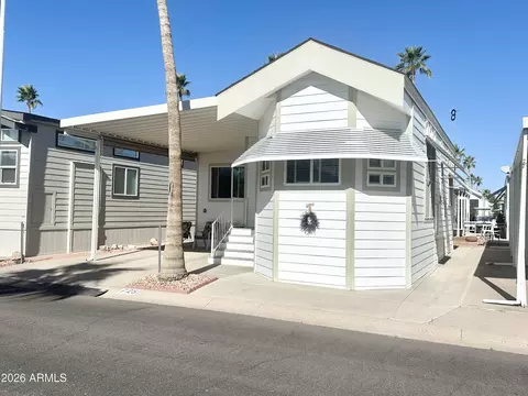 725 S Emerald Dr, Apache Junction, AZ 85119 photo 3