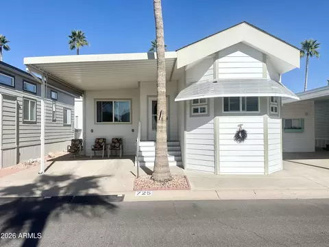 725 S Emerald Dr, Apache Junction, AZ 85119 photo 2