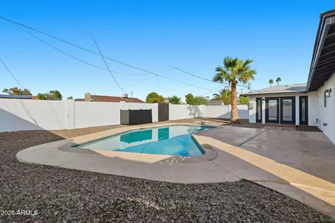 Exterior - 534 E Pebble Beach Dr, Tempe, AZ 85282 photo 2 of 3