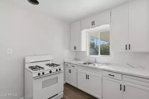 Kitchen - 2221 E Osborn Rd, Phoenix, AZ 85016 photo 1 of 1