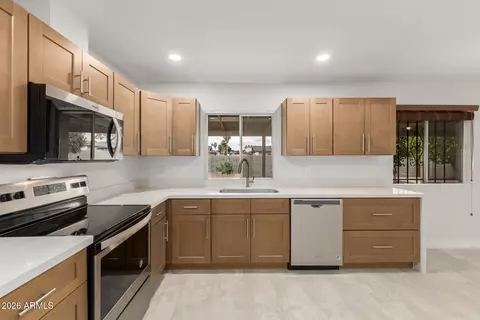 Kitchen - 1915 E Gemini Dr, Tempe, AZ 85283 photo 3 of 7