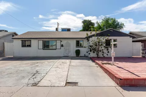 8151 W Clarendon Ave, Phoenix, AZ 85033