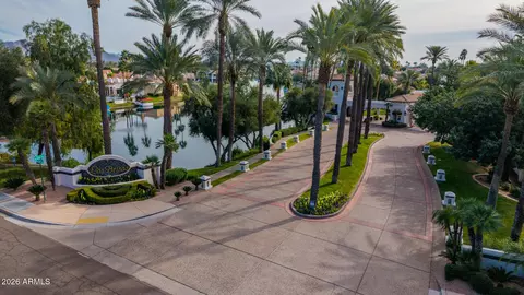 10215 N 100th Pl, Scottsdale, AZ 85258