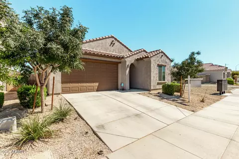 Exterior - 11204 W Mobile Ln, Tolleson, AZ 85353 photo 3 of 8
