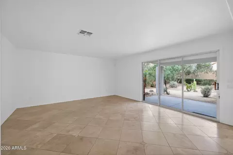 4530 E Desert Wind Dr, Phoenix, AZ 85044 photo 9