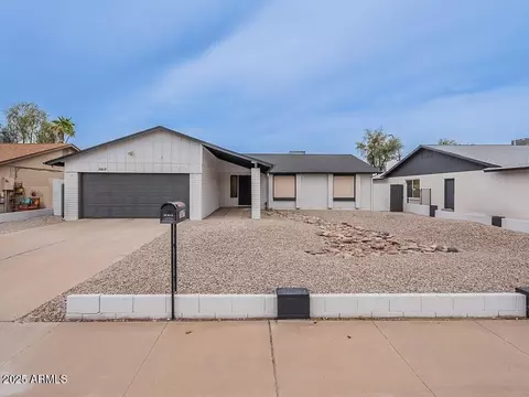 5817 S Siesta Ln, Tempe, AZ 85283