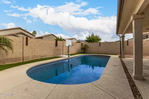 Exterior - 2062 E Arabian Dr, Gilbert, AZ 85296 photo 5 of 7
