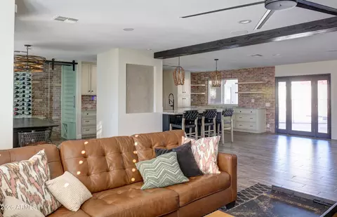 Living - 2016 E State Ave, Phoenix, AZ 85020 photo 2 of 2