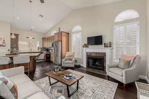 Living - 103 E Mountain Sky Ave, Phoenix, AZ 85048 photo 2 of 5