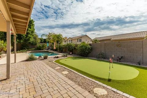 Exterior - 103 E Mountain Sky Ave, Phoenix, AZ 85048 photo 8 of 20