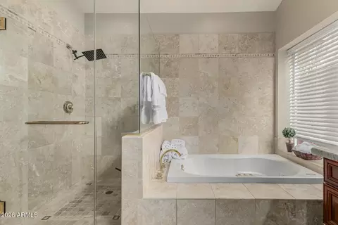 Bath - 103 E Mountain Sky Ave, Phoenix, AZ 85048 photo 2 of 3