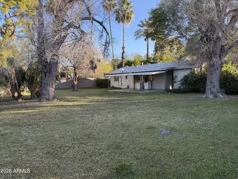 Exterior - 5730 N 4th St, Phoenix, AZ 85012 photo 2 of 6