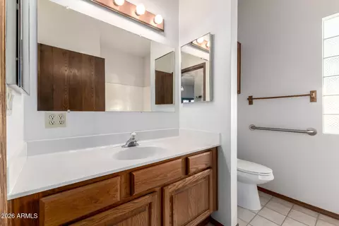 Bath - 1316 E Meadow Ln, Phoenix, AZ 85022 photo 3 of 4
