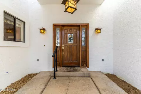 Entry Way - 1316 E Meadow Ln, Phoenix, AZ 85022 photo 2 of 2