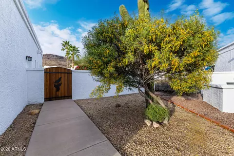 Exterior - 1316 E Meadow Ln, Phoenix, AZ 85022 photo 6 of 23