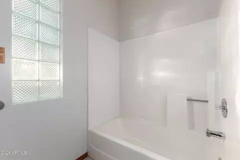 Bath - 1316 E Meadow Ln, Phoenix, AZ 85022 photo 4 of 4