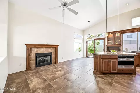 Kitchen - 1113 E Hiddenview Dr, Phoenix, AZ 85048 photo 2 of 9