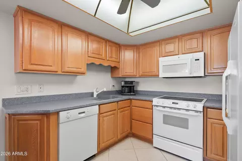 7910 E Camelback Rd #312, Scottsdale, AZ 85251