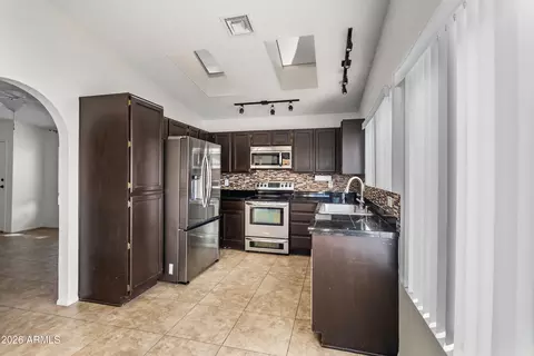Kitchen - 4525 E Renee Dr, Phoenix, AZ 85050 photo 2 of 2