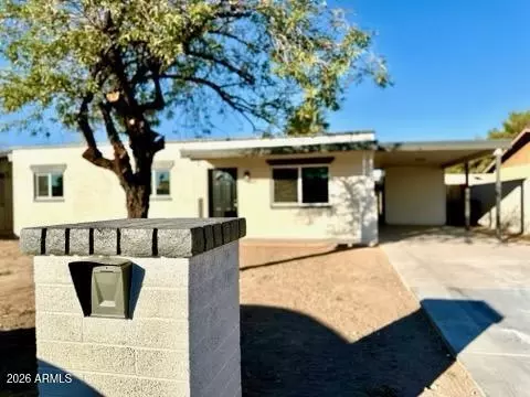 522 S 74th Pl, Mesa, AZ 85208
