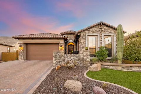 9065 E Leonora St, Mesa, AZ 85207
