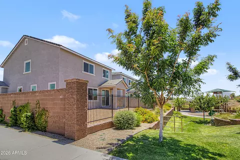 Exterior - 648 S Del Rancho Cir, Mesa, AZ 85208 photo 2 of 9