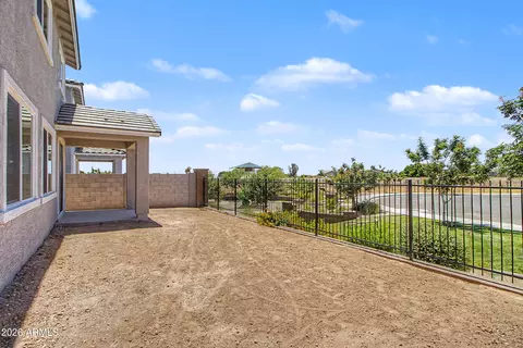 Exterior - 648 S Del Rancho Cir, Mesa, AZ 85208 photo 7 of 9