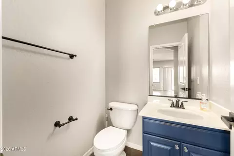 Bath - 1515 E Apollo Rd, Phoenix, AZ 85042 photo 1 of 3