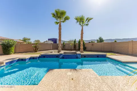 Exterior - 1515 E Apollo Rd, Phoenix, AZ 85042 photo 8 of 12