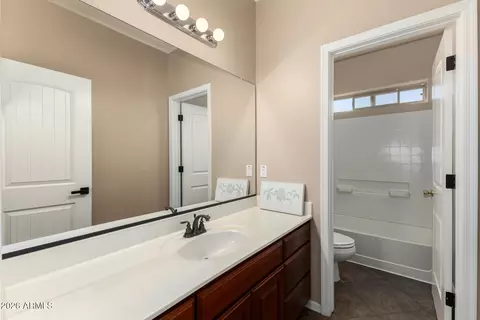 Bath - 1515 E Apollo Rd, Phoenix, AZ 85042 photo 3 of 3