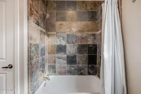 Bath - 1916 E Primrose Path, Phoenix, AZ 85086 photo 4 of 5
