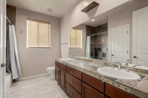 Bath - 1916 E Primrose Path, Phoenix, AZ 85086 photo 3 of 5