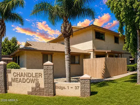 286 W Palomino Dr #51, Chandler, AZ 85225
