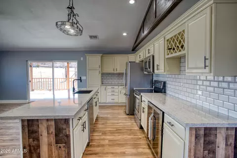 Kitchen - 97 Mulligan Rd, Eagar, AZ 85925 photo 1 of 2