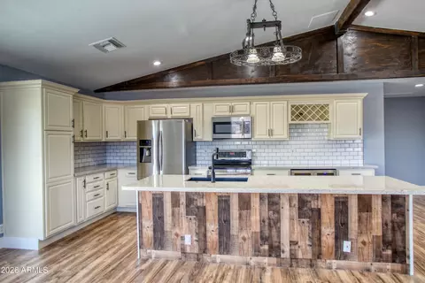 Kitchen - 97 Mulligan Rd, Eagar, AZ 85925 photo 2 of 2