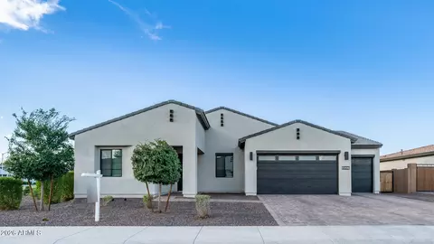 8022 W Northview Ave, Glendale, AZ 85303