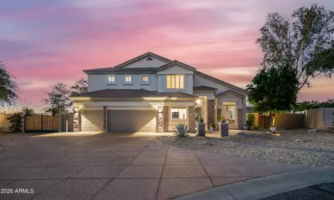 6910 E Saddleback Cir, Mesa, AZ 85207
