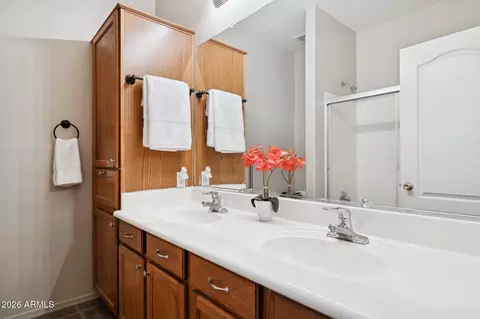 Bath - 944 S Porter St, Gilbert, AZ 85296 photo 6 of 7
