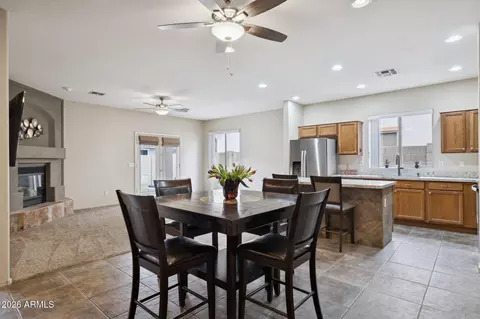 Dining - 944 S Porter St, Gilbert, AZ 85296 photo 2 of 3