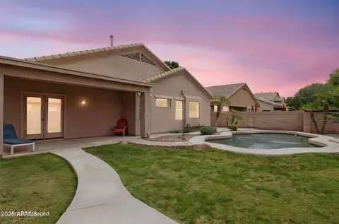 Exterior - 944 S Porter St, Gilbert, AZ 85296 photo 3 of 6