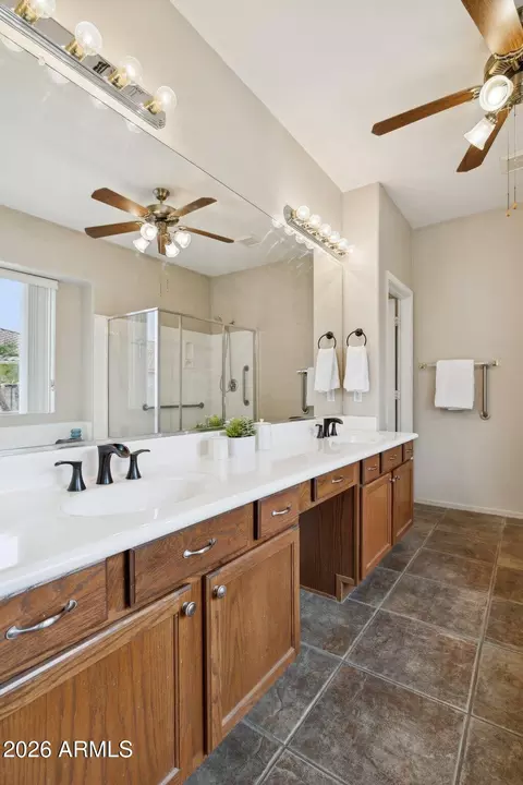 Bath - 944 S Porter St, Gilbert, AZ 85296 photo 3 of 7