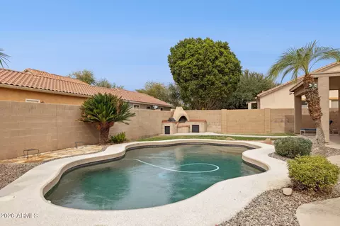 Exterior - 944 S Porter St, Gilbert, AZ 85296 photo 5 of 6